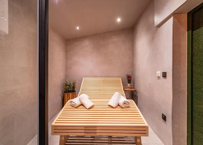 3 Bedroom Beautiful In Lisicic *