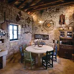 3 Bedroom Beautiful In Lisicic * Lisicici
