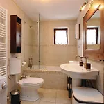 3 Bedroom Beautiful In Lisicic * Lisicici