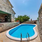 3 Bedroom Beautiful In Lisicic