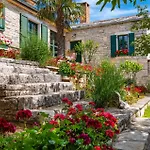 3 Bedroom Beautiful In Lisicic *