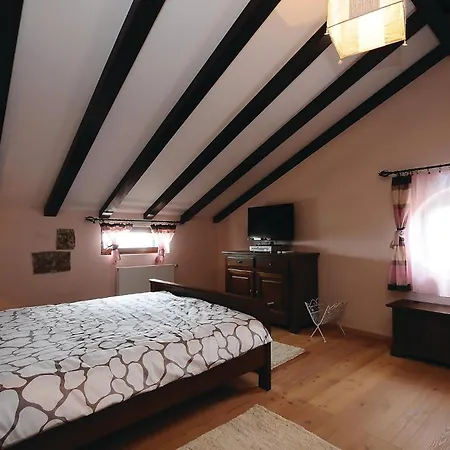 Belle Maison Avec Sauna à Lisicic Lisicici
