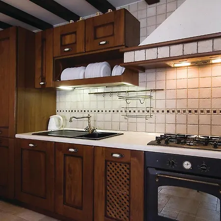 3 Bedroom Beautiful In Lisicic * Lisicici