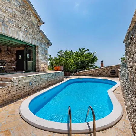 3 Bedroom Beautiful In Lisicic