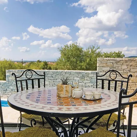 3 Bedroom Beautiful In Lisicic