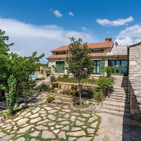 Holiday home In Lisicic With Sauna Lisicici