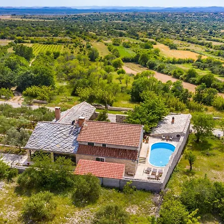 In Lisicic With Sauna *