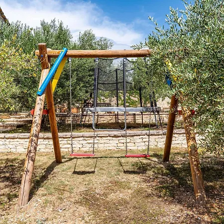 3 Bedroom Beautiful In Lisicic