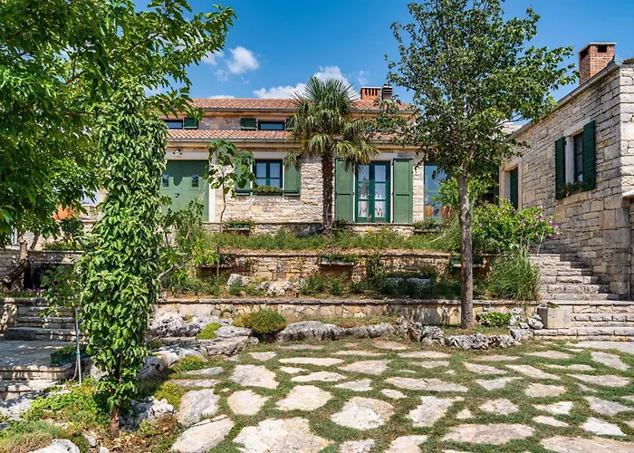 3 Bedroom Beautiful In Lisicic